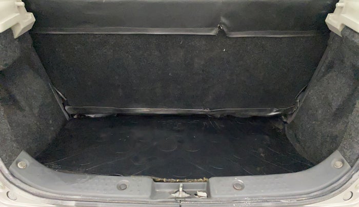 2010 Maruti Swift VXI, Petrol, Manual, 85,547 km, Boot Inside