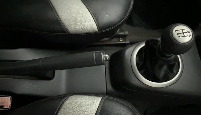 2010 Maruti Swift VXI, Petrol, Manual, 85,547 km, Gear Lever