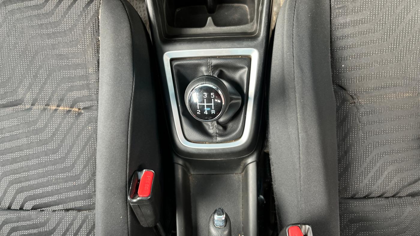 2020 Maruti Swift VXI, Petrol, Manual, 50,495 km, Gear Lever