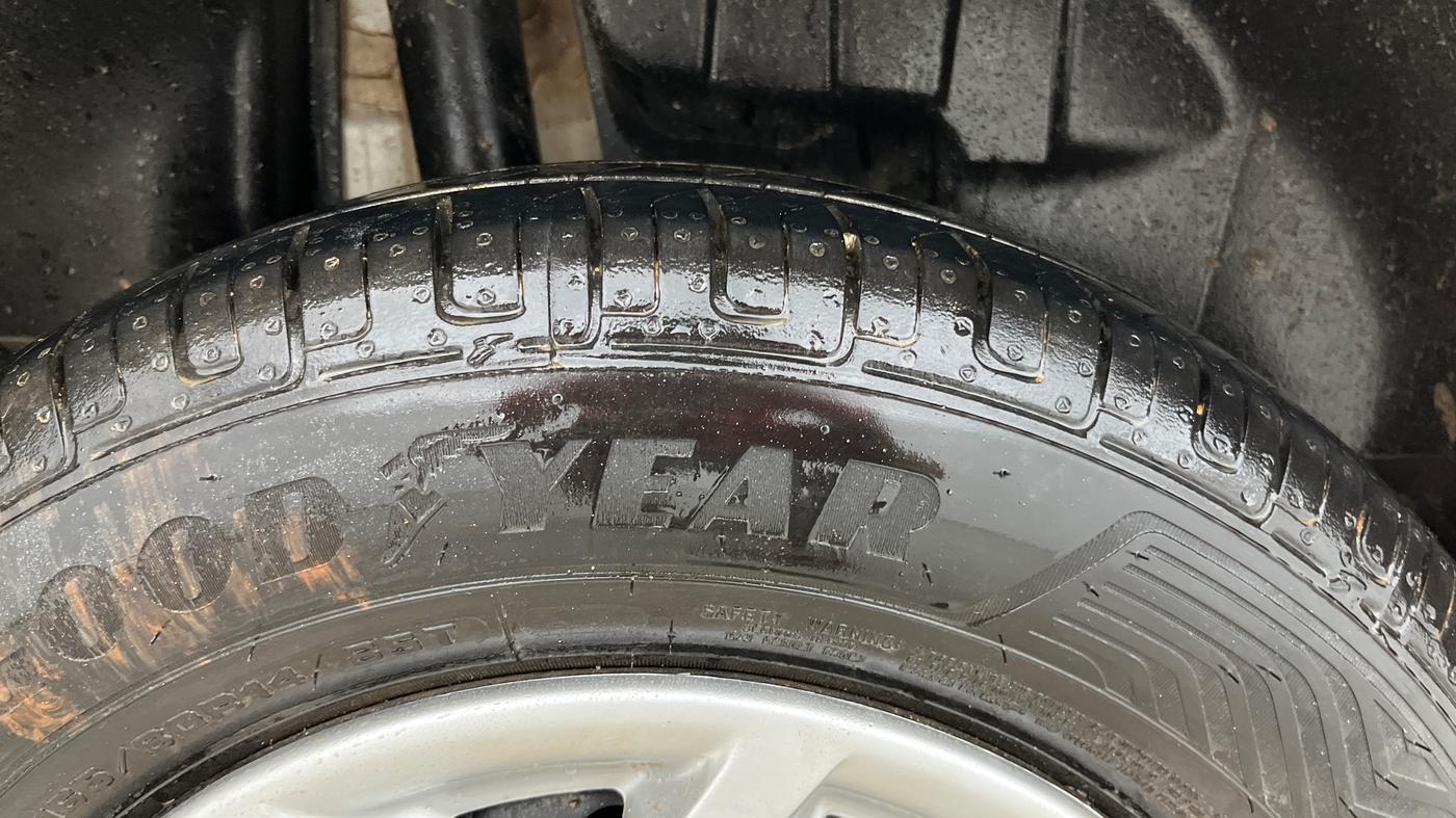 2020 Maruti Swift VXI, Petrol, Manual, 50,495 km, Right Rear Tyre Tread