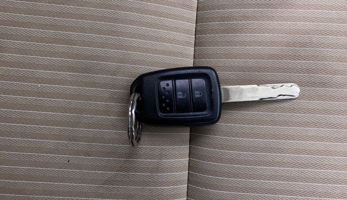 2021 Honda Amaze 1.2L I-VTEC S, Petrol, Manual, 39,472 km, Key Close Up