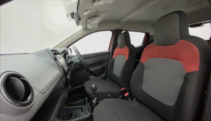 2016 Renault Kwid RXT 1.0, Petrol, Manual, 27,985 km, Right Side Front Door Cabin