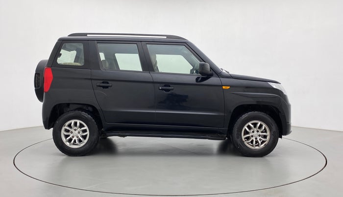 2018 Mahindra TUV300 T8, Diesel, Manual, 26,289 km, Right Side View