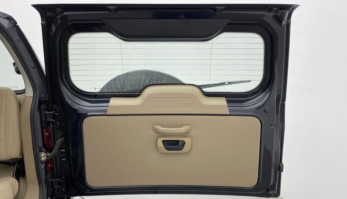 2018 Mahindra TUV300 T8, Diesel, Manual, 26,289 km, Boot Door Open