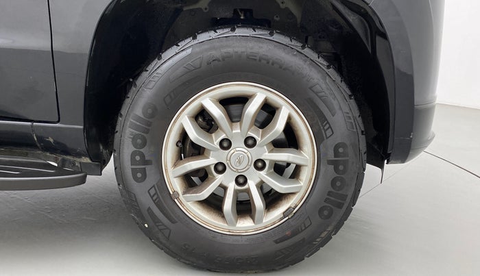 2018 Mahindra TUV300 T8, Diesel, Manual, 26,289 km, Right Front Wheel