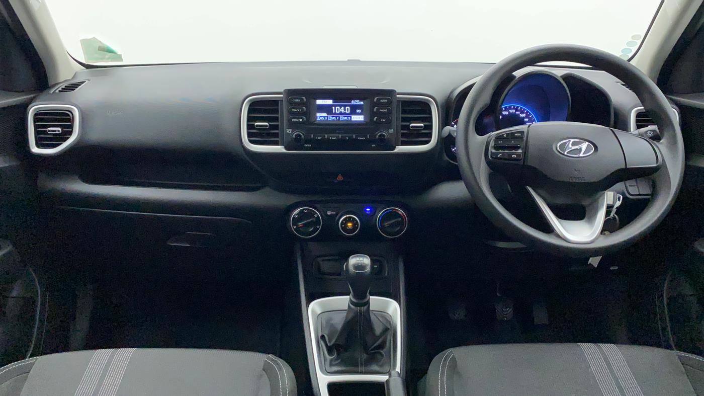 2022 Hyundai VENUE S 1.2, Petrol, Manual, 7,728 km, Dashboard