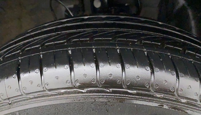 2022 Hyundai VENUE S 1.2, Petrol, Manual, 7,728 km, Right Front Tyre Tread