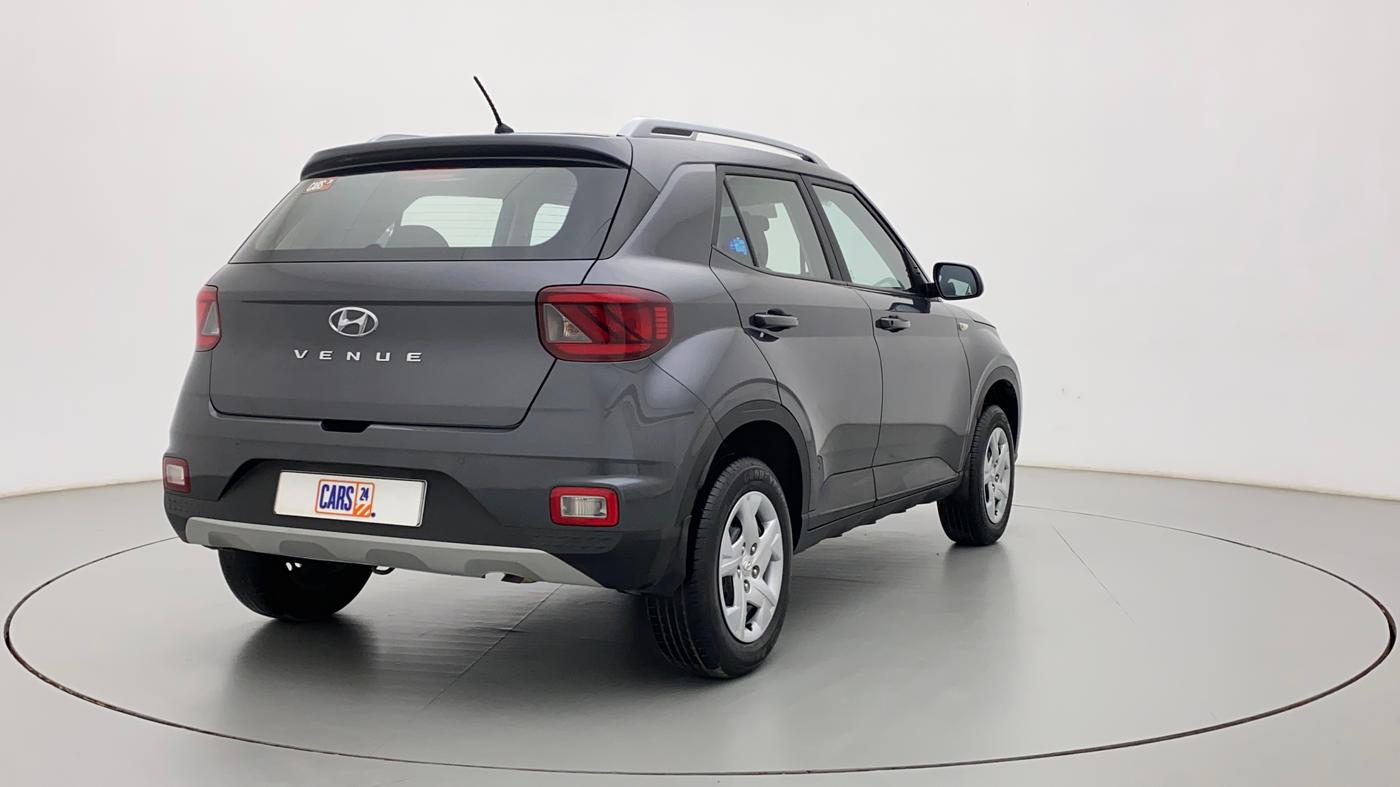 2022 Hyundai VENUE S 1.2, Petrol, Manual, 7,728 km, Right Back Diagonal