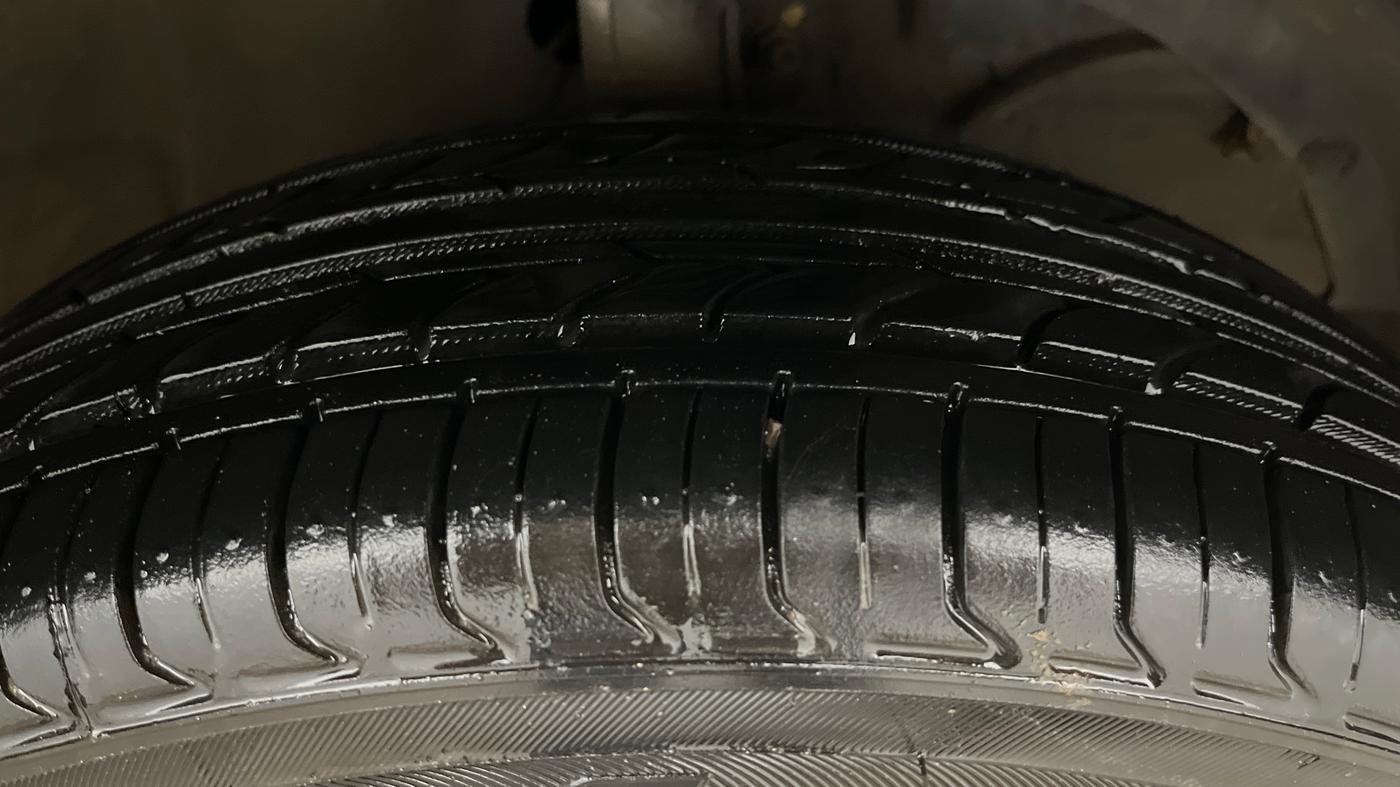 2021 Maruti XL6 ALPHA AT, Petrol, Automatic, 69,453 km, Right Front Tyre Tread