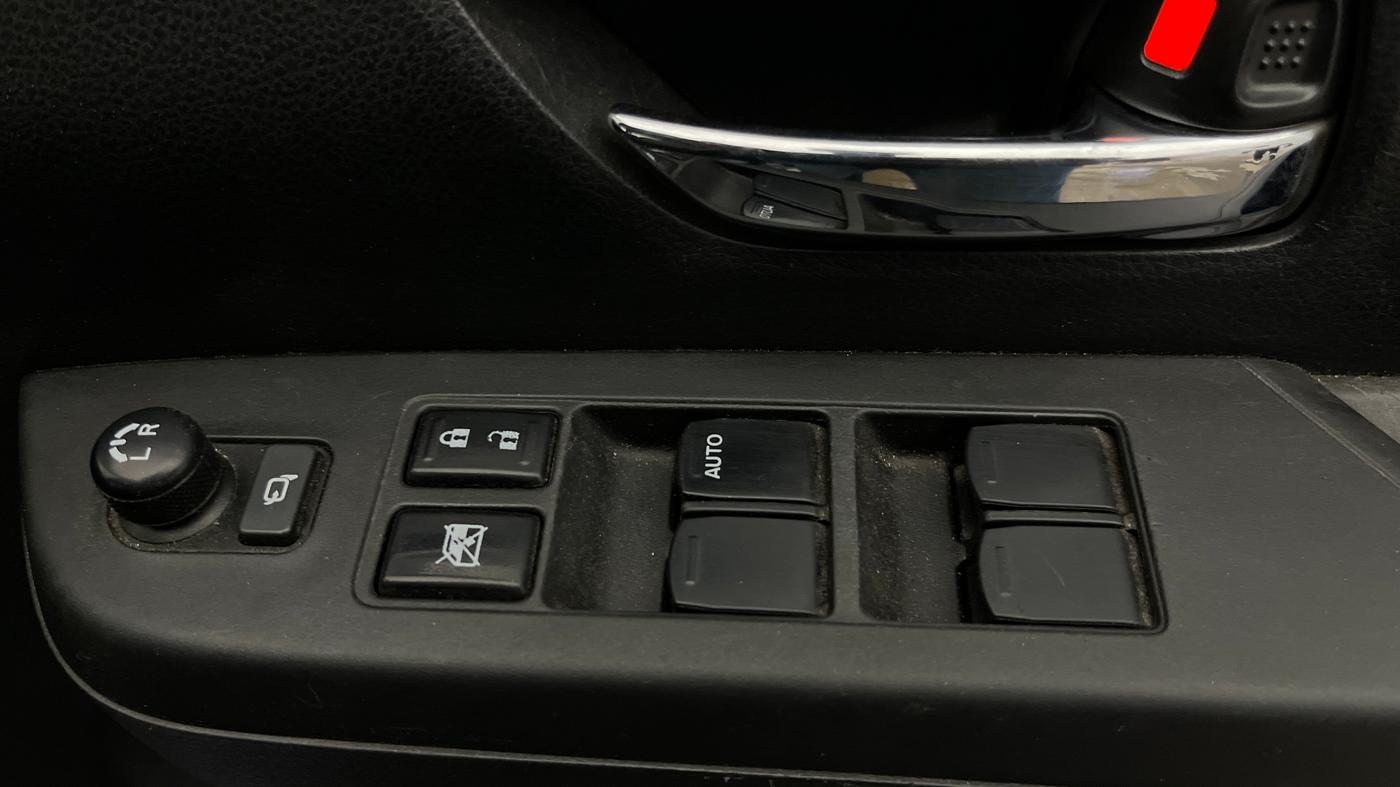 2021 Maruti XL6 ALPHA AT, Petrol, Automatic, 69,453 km, Driver Side Door Panels Control