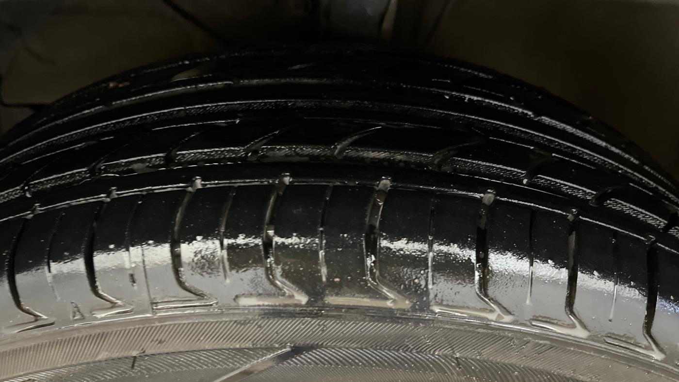 2021 Maruti XL6 ALPHA AT, Petrol, Automatic, 69,453 km, Left Front Tyre Tread