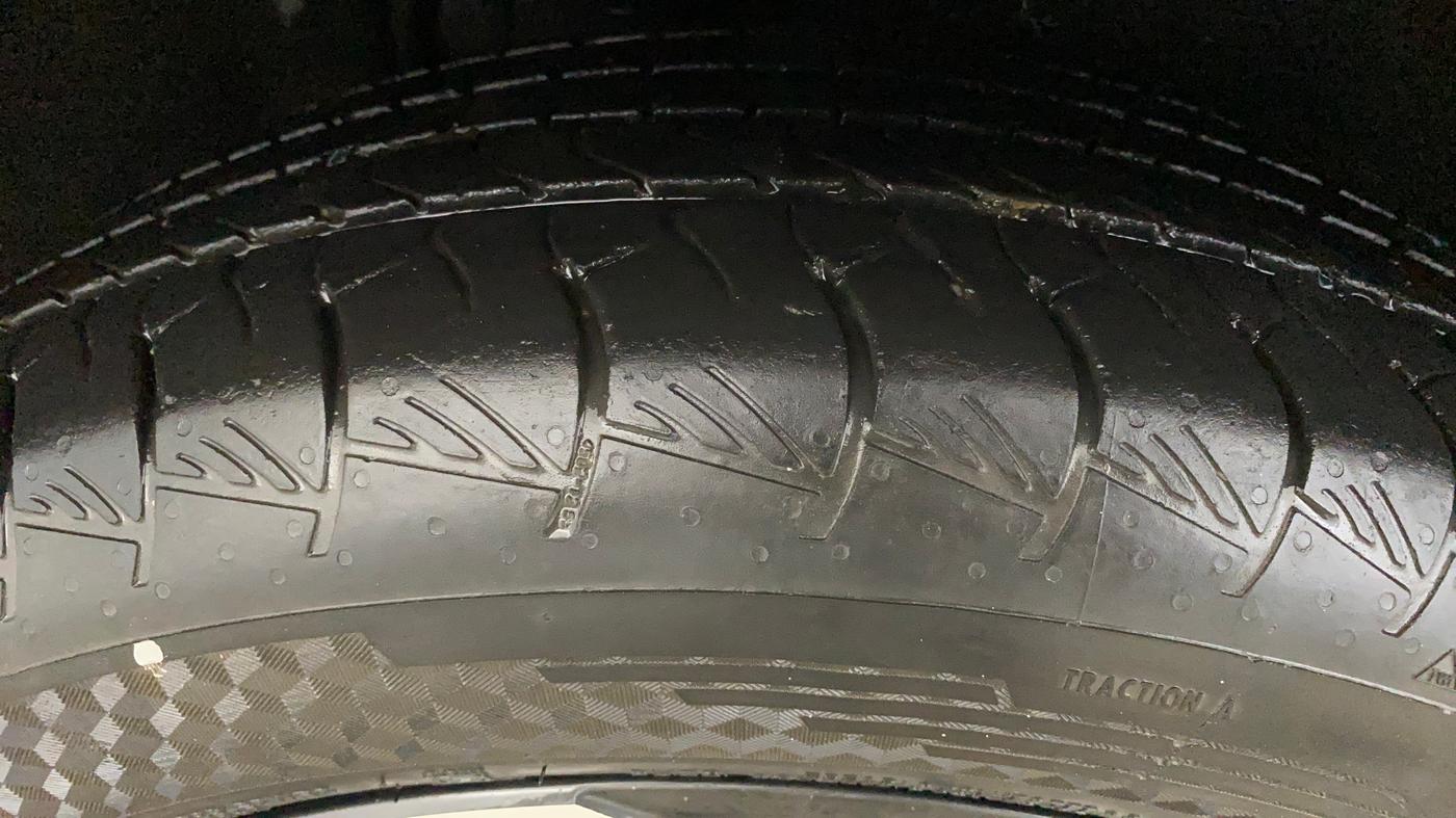 2022 Hyundai ALCAZAR 2.0 SIGNATURE (O) AT 6STR, Petrol, Automatic, 12,345 km, Right Rear Tyre Tread