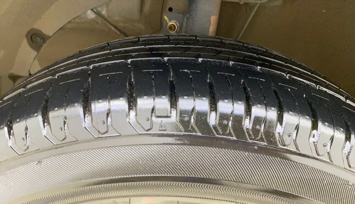 2024 Maruti Ertiga ZXI (O) CNG, CNG, Manual, 3,590 km, Left Front Tyre Tread