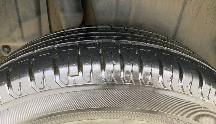 2024 Maruti Ertiga ZXI (O) CNG, CNG, Manual, 3,590 km, Right Rear Tyre Tread