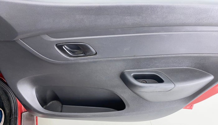 2015 Renault Kwid RXT, Petrol, Manual, 39,341 km, Driver Side Door Panels Control