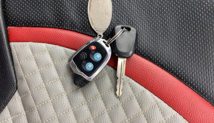 2018 Maruti Alto 800 LXI, Petrol, Manual, 79,454 km, Key Close Up