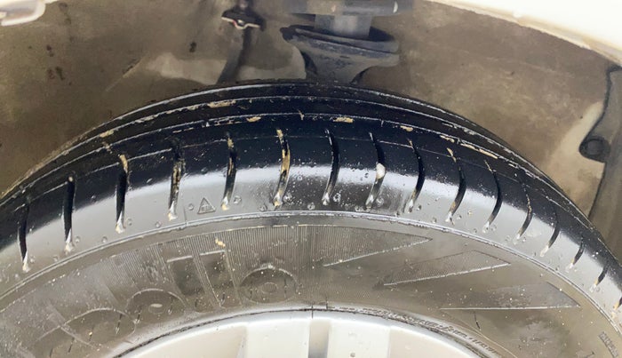 2018 Maruti Alto 800 LXI, Petrol, Manual, 79,454 km, Right Front Tyre Tread