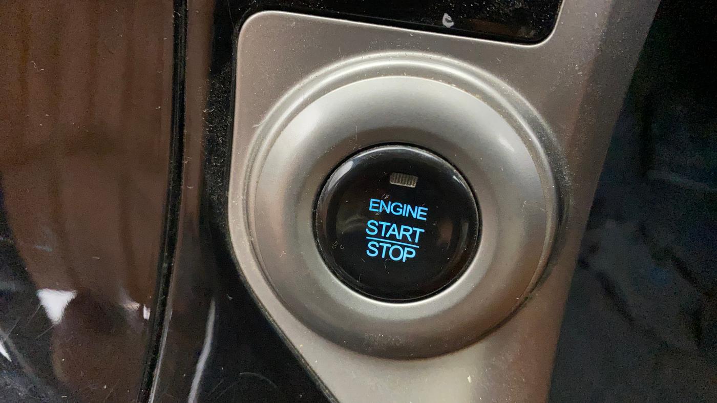 2020 Mahindra XUV500 W7 AT, Diesel, Automatic, 73,918 km, Keyless Start/ Stop Button