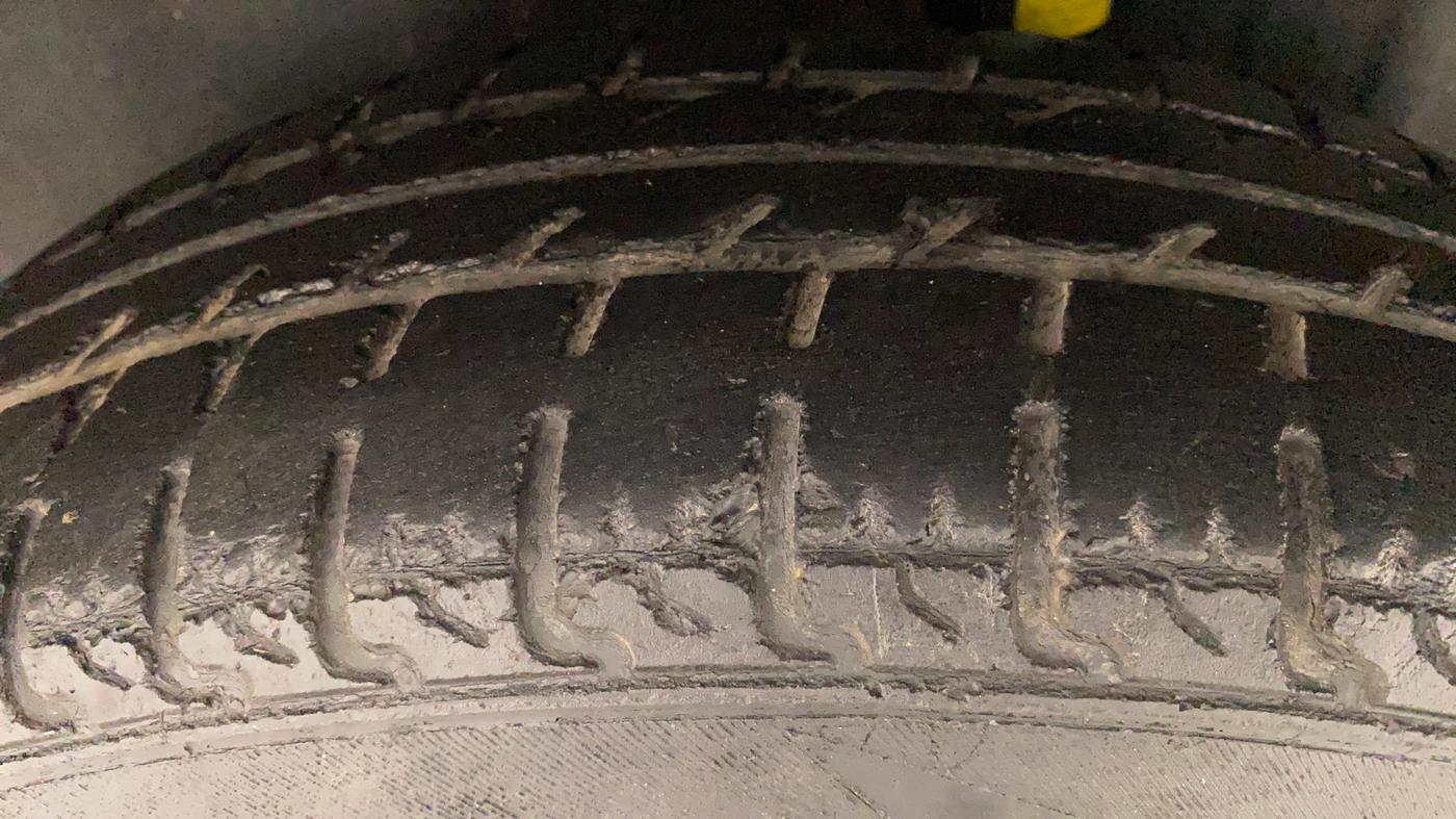 2011 Maruti Swift VXI, Petrol, Manual, 95,333 km, Left Rear Tyre Tread
