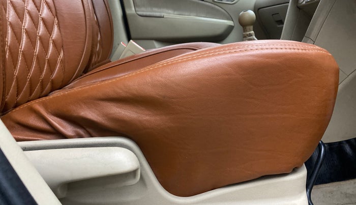 2014 Maruti Ertiga VDI, Diesel, Manual, 94,056 km, Driver Side Adjustment Panel