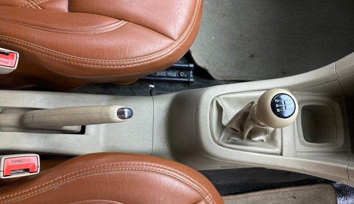 2014 Maruti Ertiga VDI, Diesel, Manual, 94,056 km, Gear Lever