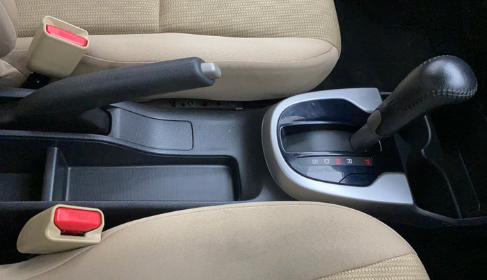 2015 Honda Jazz 1.2L I-VTEC V AT, Petrol, Automatic, 50,207 km, Gear Lever