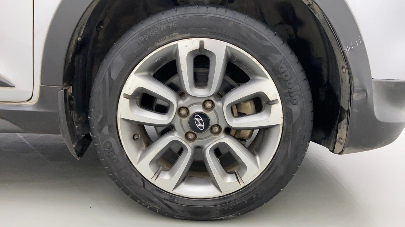 2016 Hyundai i20 Active 1.2 S, Petrol, Manual, 62,304 km, Right Front Wheel