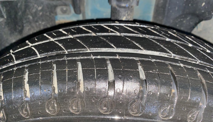 2021 Renault Kwid RXL 1.0 AMT, Petrol, Automatic, 20,240 km, Left Front Tyre Tread