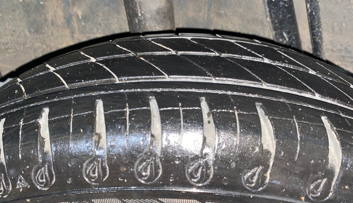 2021 Renault Kwid RXL 1.0 AMT, Petrol, Automatic, 20,240 km, Right Rear Tyre Tread