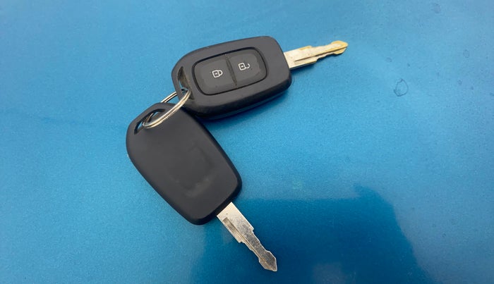 2019 Renault Kwid CLIMBER 1.0 AMT (O), Petrol, Automatic, 36,928 km, Key Close Up