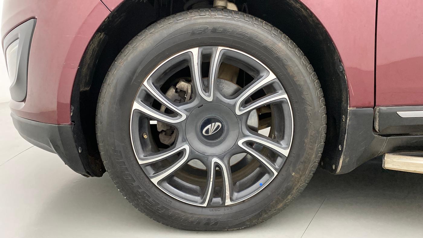 2018 Mahindra MARAZZO M8 7 STR, Diesel, Manual, 25,614 km, Left Front Wheel