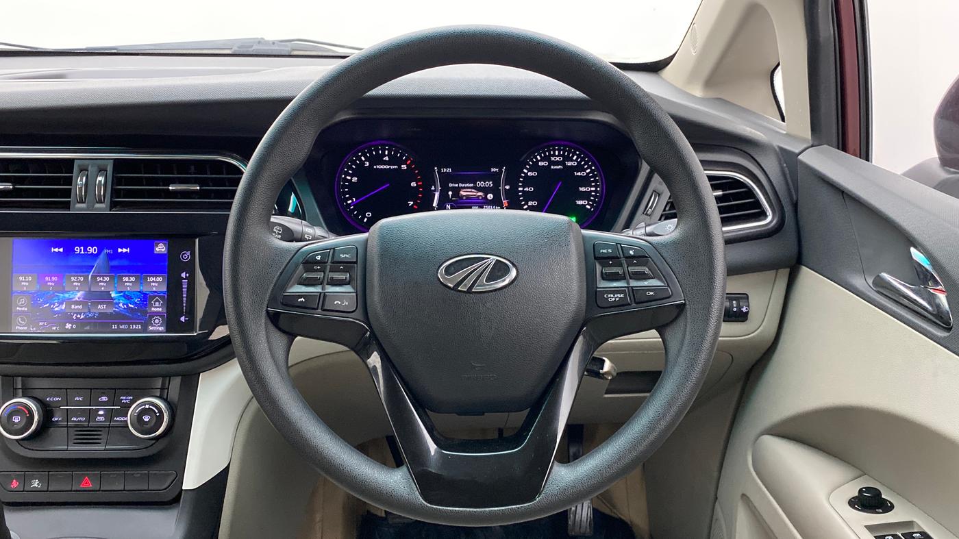 2018 Mahindra MARAZZO M8 7 STR, Diesel, Manual, 25,614 km, Steering Wheel Close Up