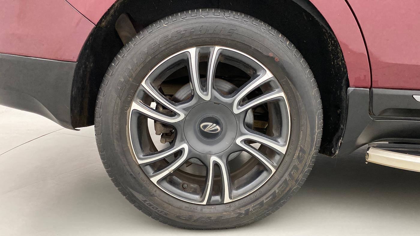 2018 Mahindra MARAZZO M8 7 STR, Diesel, Manual, 25,614 km, Right Rear Wheel