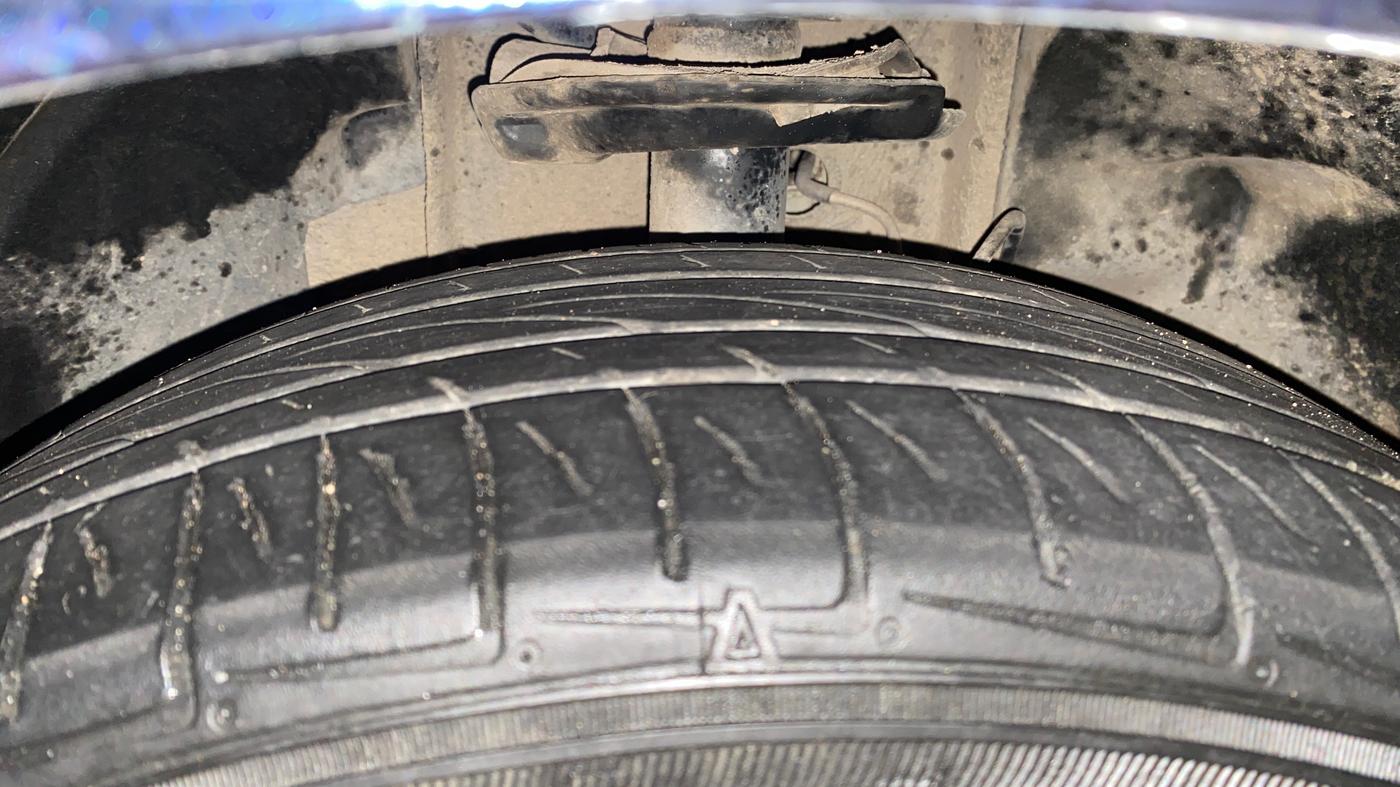 2019 Tata TIGOR XZ PLUS PETROL, Petrol, Manual, 96,916 km, Right Front Tyre Tread