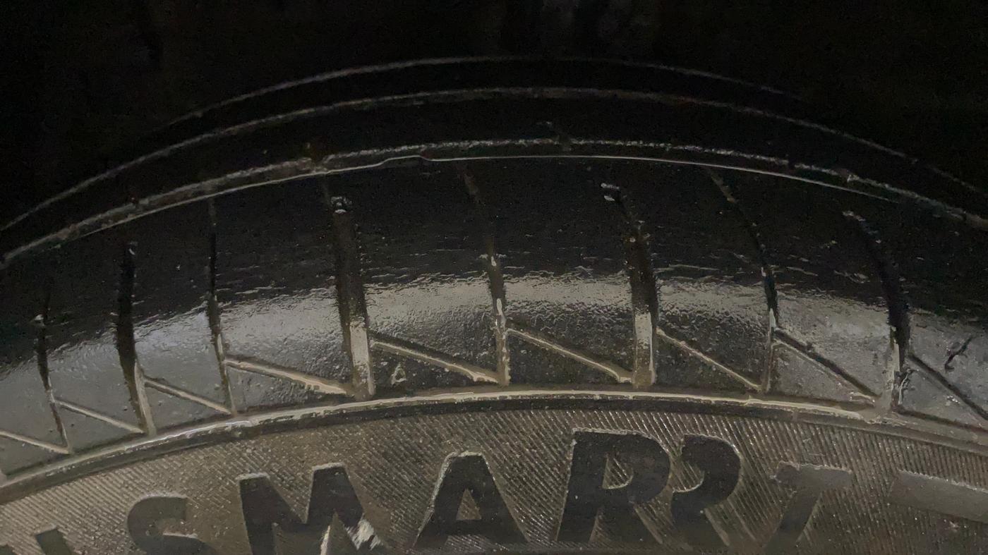 2014 Maruti Ertiga VXI CNG, CNG, Manual, 84,252 km, Left Front Tyre Tread