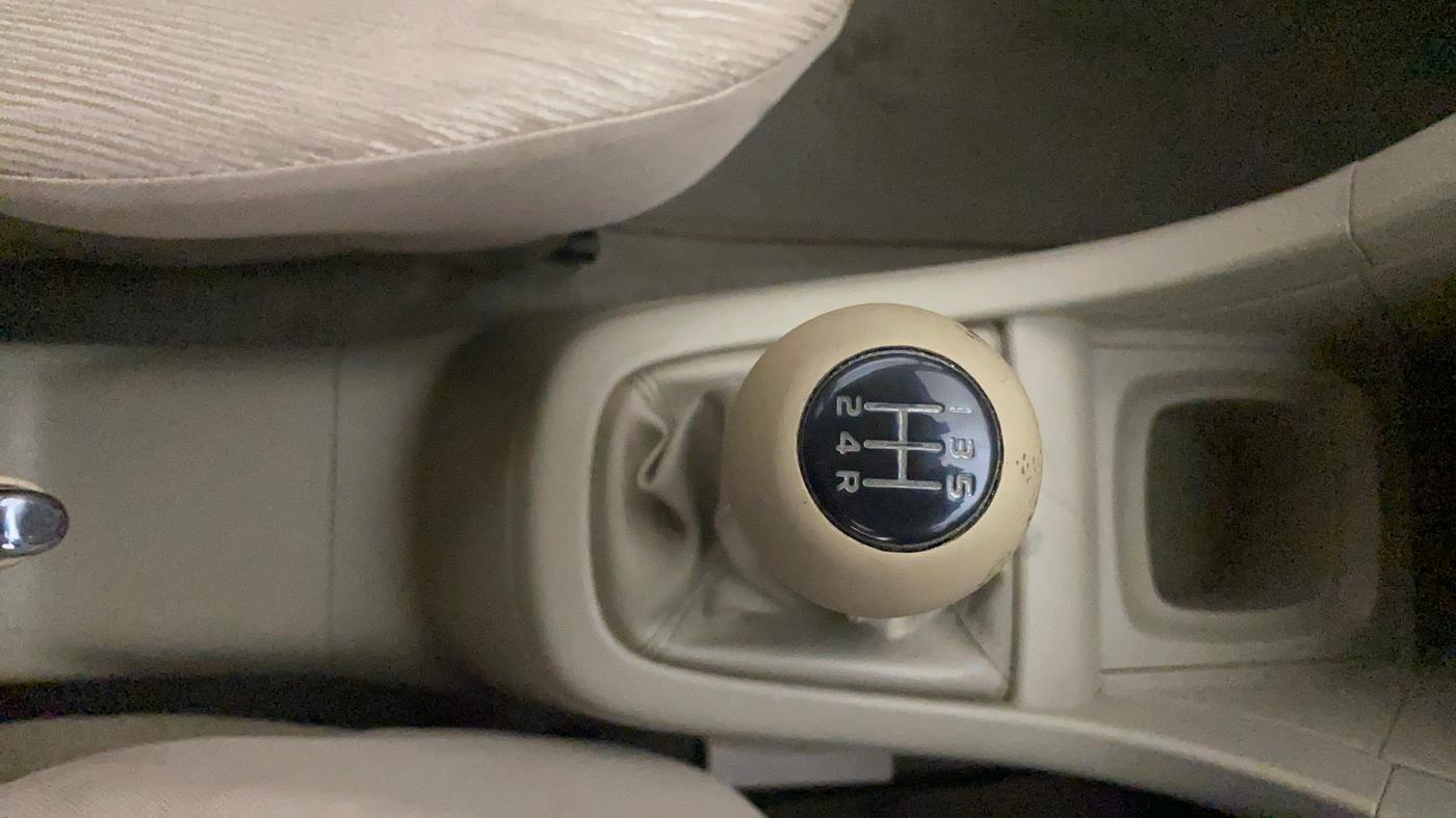2014 Maruti Ertiga VXI CNG, CNG, Manual, 84,252 km, Gear Lever