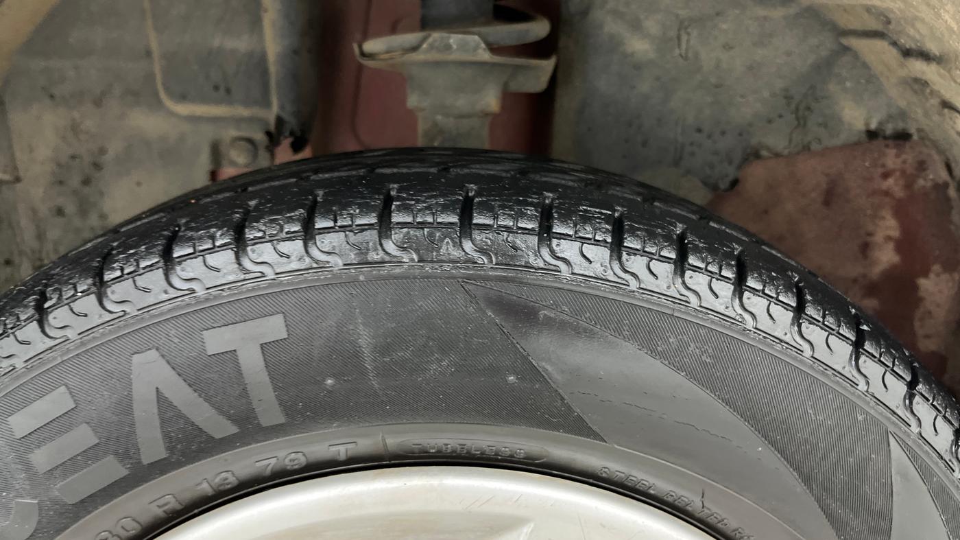 2016 Renault Kwid RXT 0.8, Petrol, Manual, 43,280 km, Left Front Tyre Tread