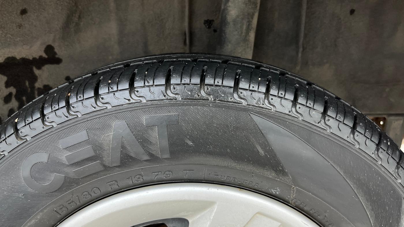 2016 Renault Kwid RXT 0.8, Petrol, Manual, 43,280 km, Left Rear Tyre Tread