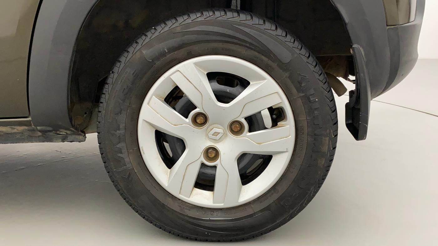 2016 Renault Kwid RXT 1.0 AMT (O), Petrol, Automatic, 26,388 km, Left Rear Wheel