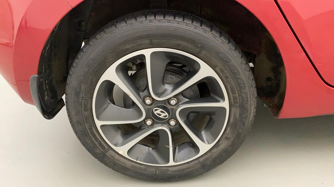 2018 Hyundai Grand i10 SPORTZ AT 1.2 KAPPA VTVT, Petrol, Automatic, 27,828 km, Right Rear Wheel