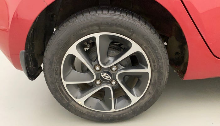 2018 Hyundai Grand i10 SPORTZ AT 1.2 KAPPA VTVT, Petrol, Automatic, 27,828 km, Right Rear Wheel
