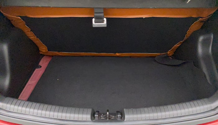 2018 Hyundai Grand i10 SPORTZ AT 1.2 KAPPA VTVT, Petrol, Automatic, 27,828 km, Boot Inside