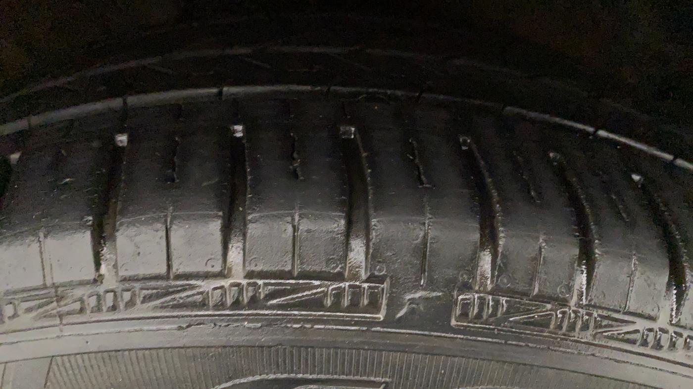 2018 Hyundai Grand i10 SPORTZ AT 1.2 KAPPA VTVT, Petrol, Automatic, 27,828 km, Left Rear Tyre Tread
