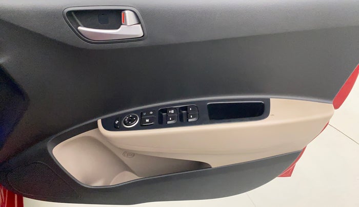 2018 Hyundai Grand i10 SPORTZ AT 1.2 KAPPA VTVT, Petrol, Automatic, 27,828 km, Driver Side Door Panels Control