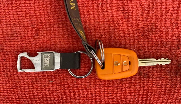 2018 Hyundai Grand i10 SPORTZ AT 1.2 KAPPA VTVT, Petrol, Automatic, 27,828 km, Key Close Up