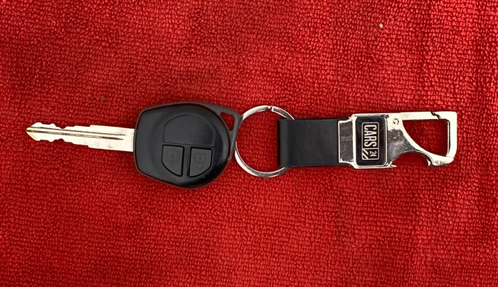 2014 Maruti Swift Dzire ZXI 1.2 BS IV, Petrol, Manual, 80,698 km, Key Close Up