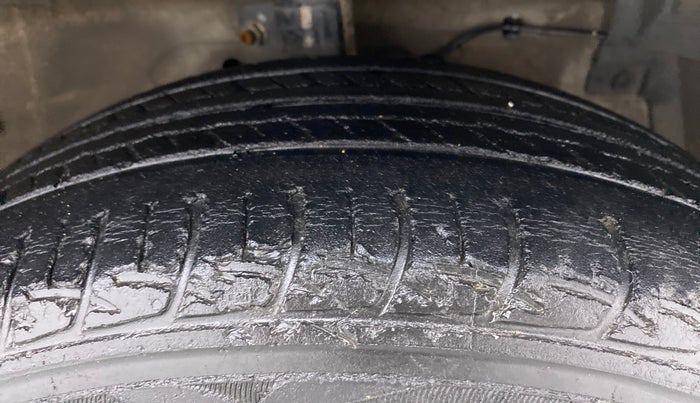 2014 Maruti Swift Dzire ZXI 1.2 BS IV, Petrol, Manual, 80,698 km, Right Front Tyre Tread