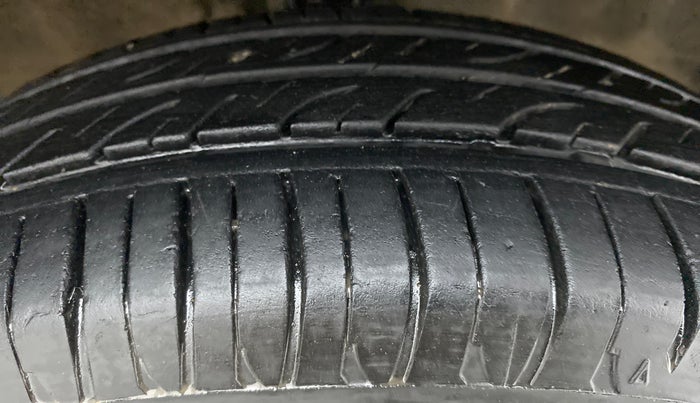 2016 Maruti Wagon R 1.0 VXI AMT, Petrol, Automatic, 57,286 km, Right Front Tyre Tread