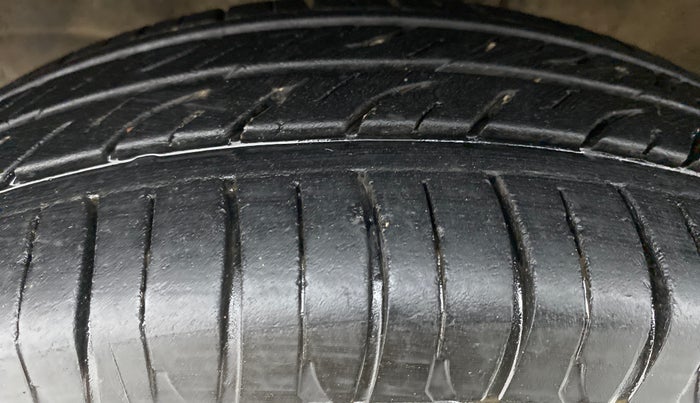 2016 Maruti Wagon R 1.0 VXI AMT, Petrol, Automatic, 57,286 km, Left Front Tyre Tread