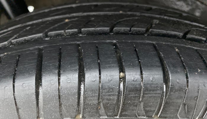 2016 Maruti Wagon R 1.0 VXI AMT, Petrol, Automatic, 57,286 km, Right Rear Tyre Tread